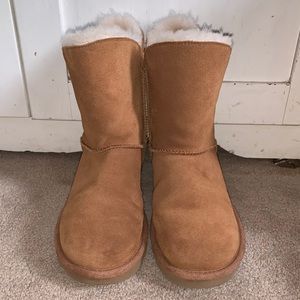 short brown ugg boot